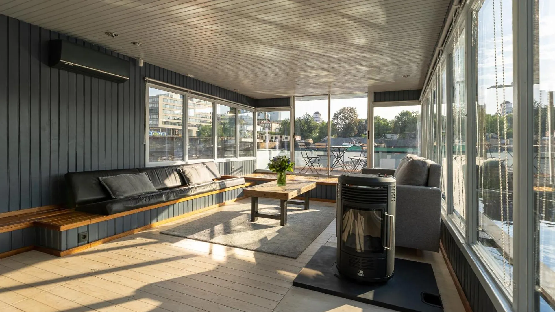 Houseboat - Best Place In براغ 0*,  جمهورية التشيك