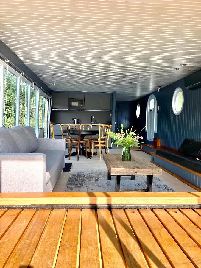 船上ホテル Houseboat - Best Place In プラハ