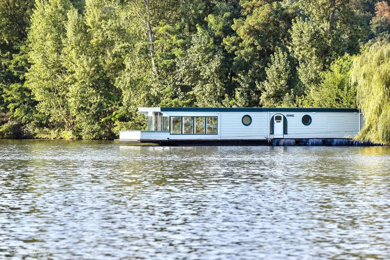 Houseboat - Best Place In プラハ